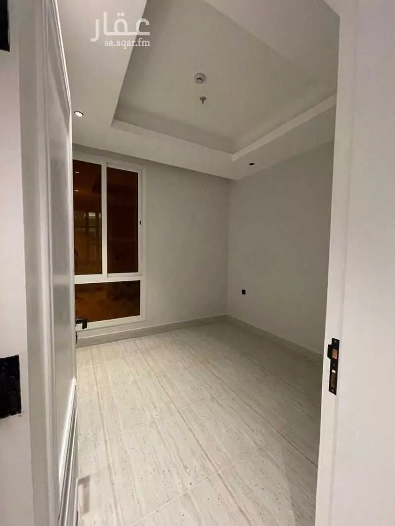 4 bedroom apartment in King Abdul Aziz 6
