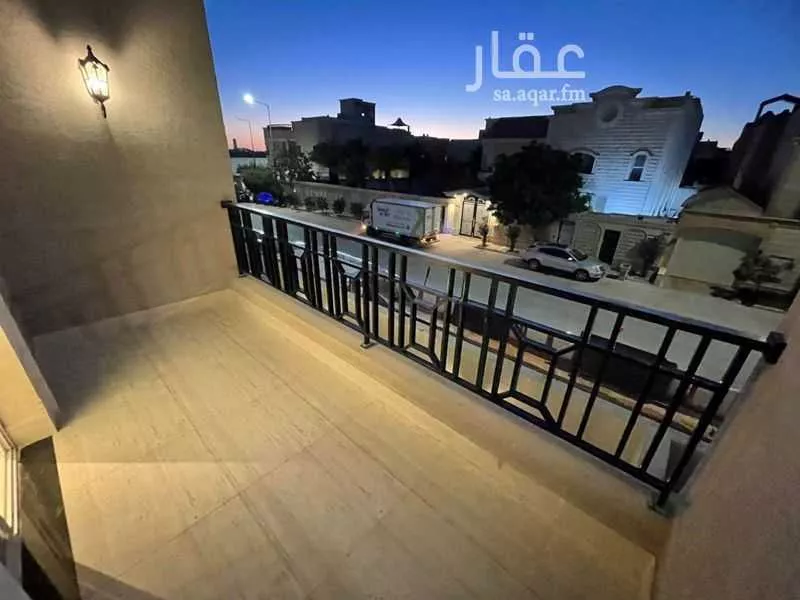 4 bedroom apartment in King Abdul Aziz 8