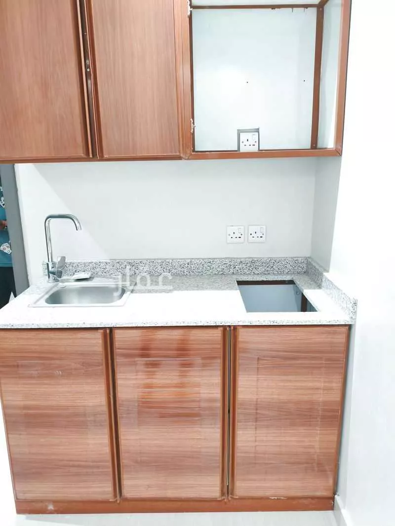 90 bedroom apartment in Al Malaz 14