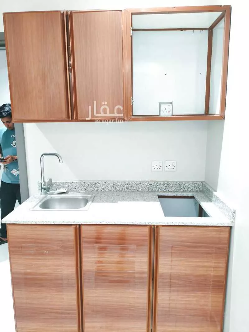 90 bedroom apartment in Al Malaz 23