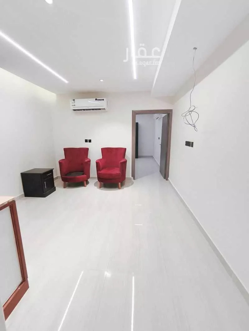 90 bedroom apartment in Al Malaz 24