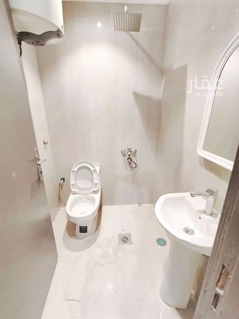 90 bedroom apartment in Al Malaz 32