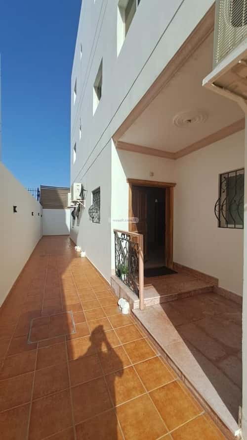 6 bedroom villa in Al Basateen 6