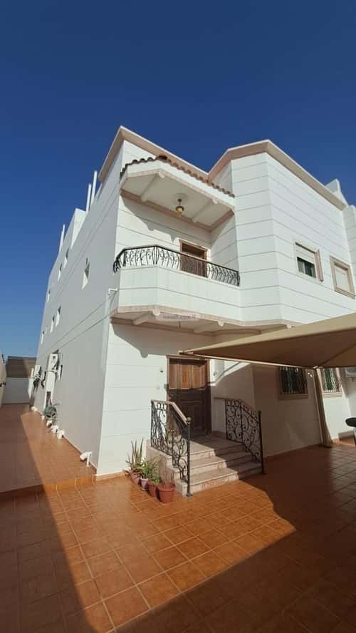 6 bedroom villa in Al Basateen 9