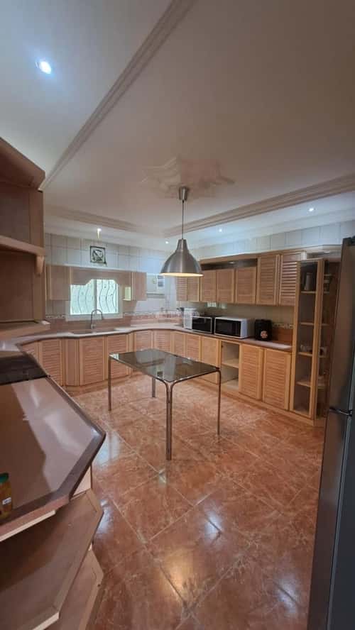 6 bedroom villa in Al Basateen 3