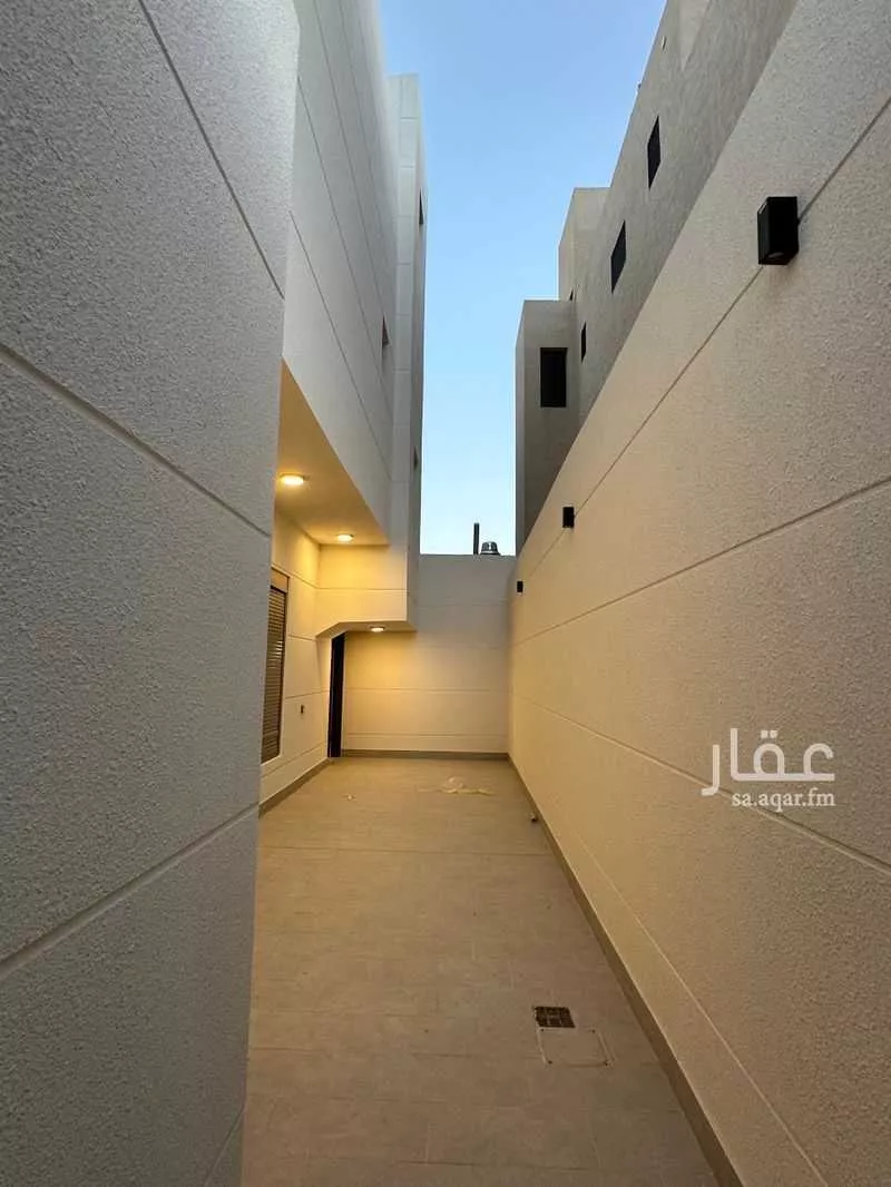 3 bedroom floor in Al Qairawan 2