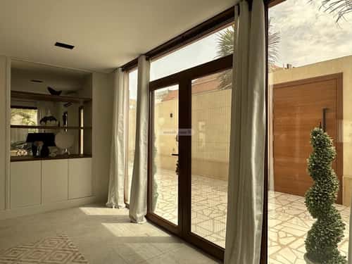 8 bedroom villa in Al Yaqout 4