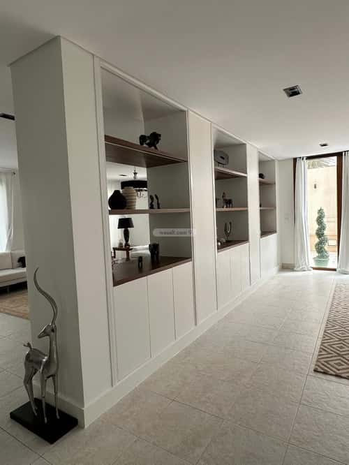 8 bedroom villa in Al Yaqout 4
