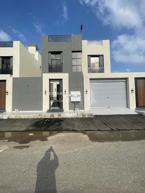 13 bedroom villa in As Salhiyah 1