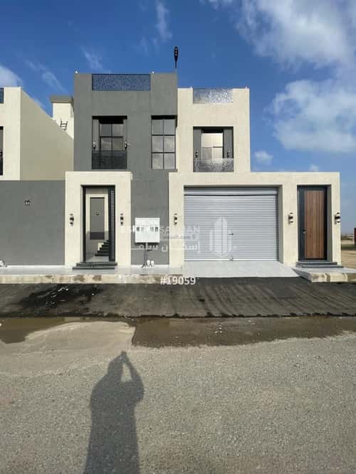 13 bedroom villa in As Salhiyah 4