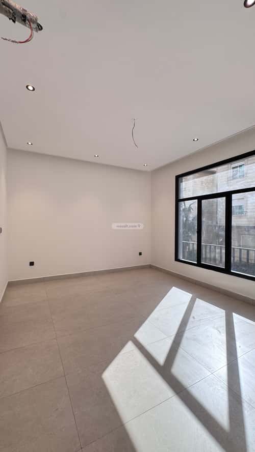 شقة 3 غرف في الروضة 4