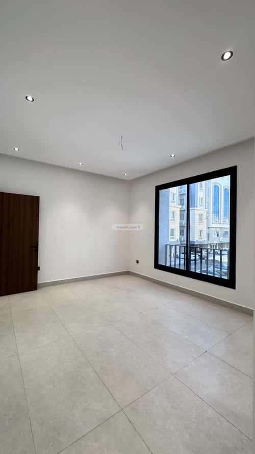 3 bedroom apartment in Al Rawdah 8