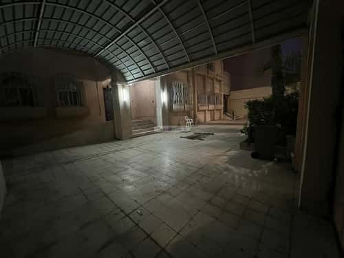 8 bedroom villa in Al Muhammadiyah 5