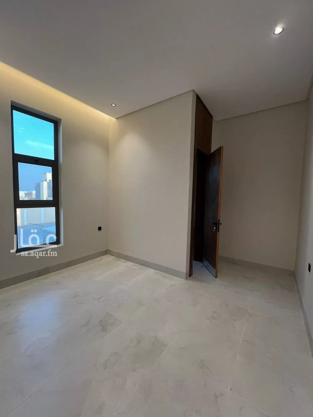 5 bedroom villa in Al Mahdiyyah 6