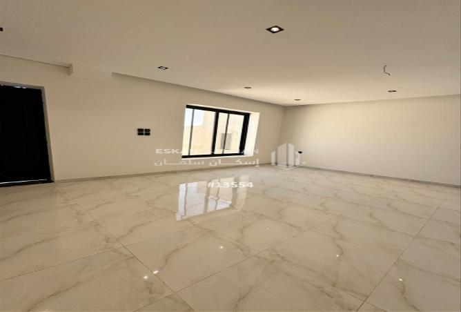 6 bedroom villa in As Sakb 3