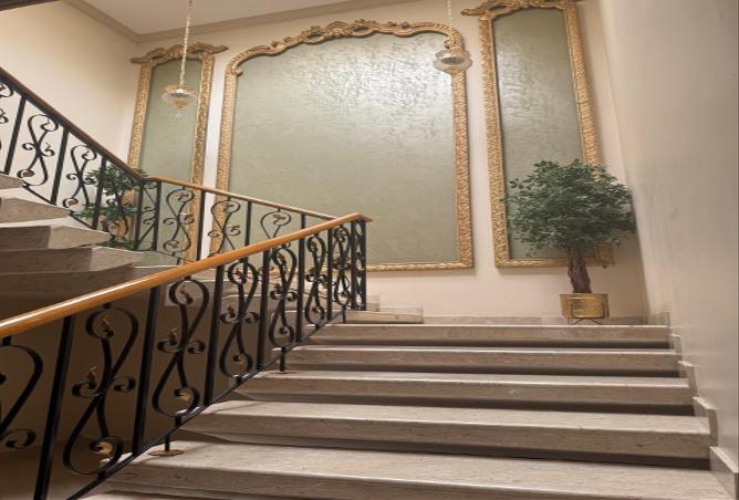 7 bedroom villa in Al Rawdah 3