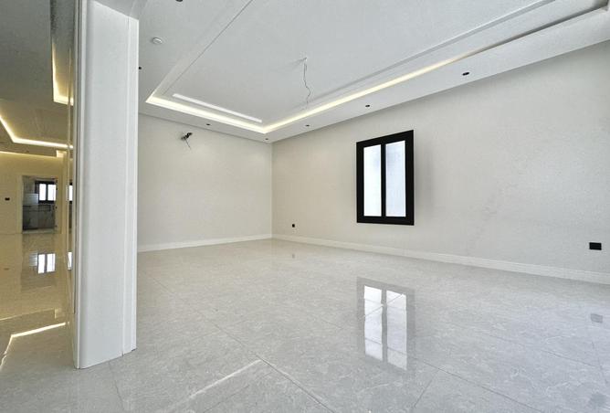 5 bedroom apartment in Al Salamah 2