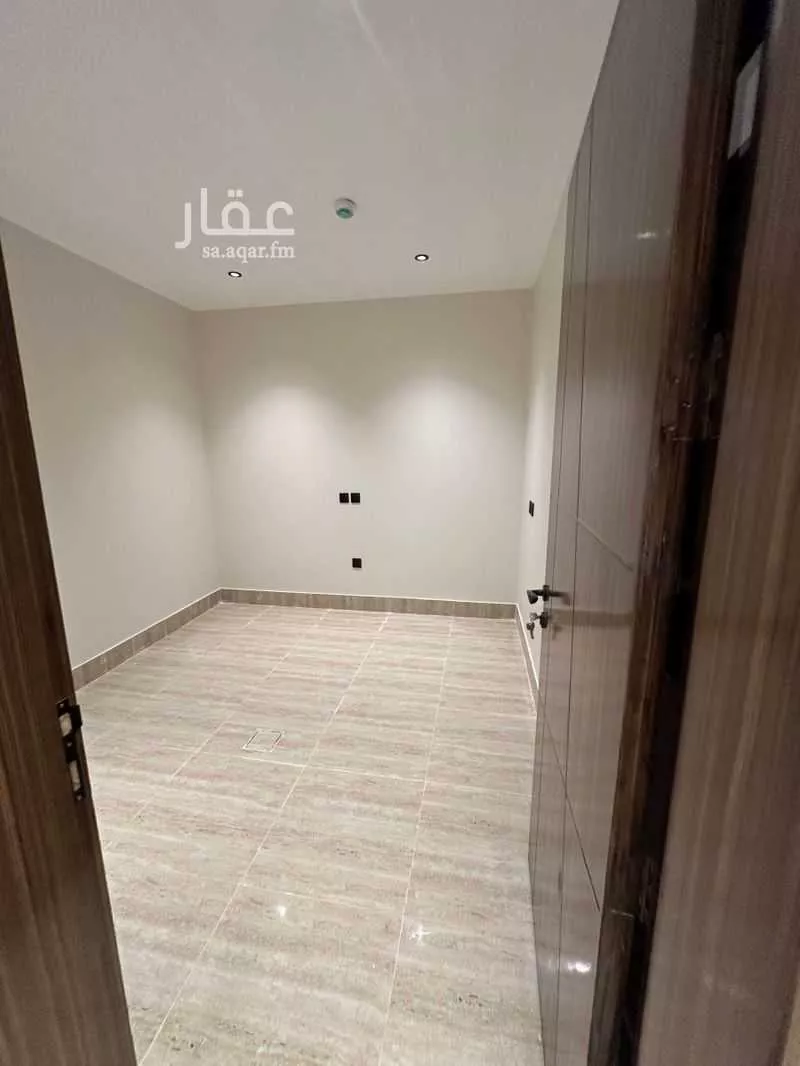 شقة 8 غرف في الندى 7