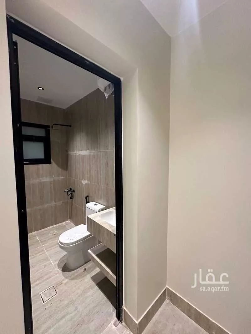 شقة 8 غرف في الندى 8