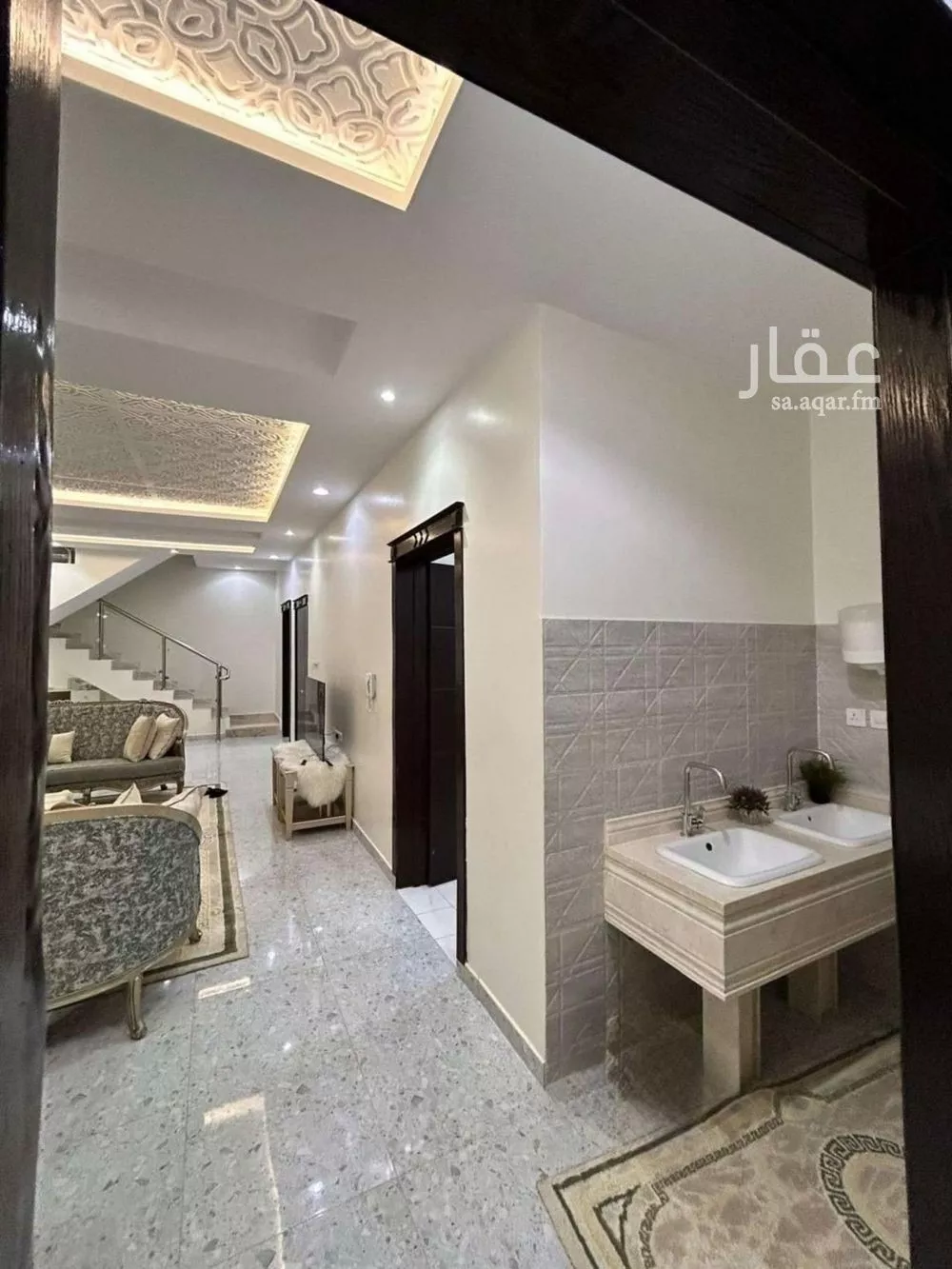 8 bedroom villa in Al Rimal 2
