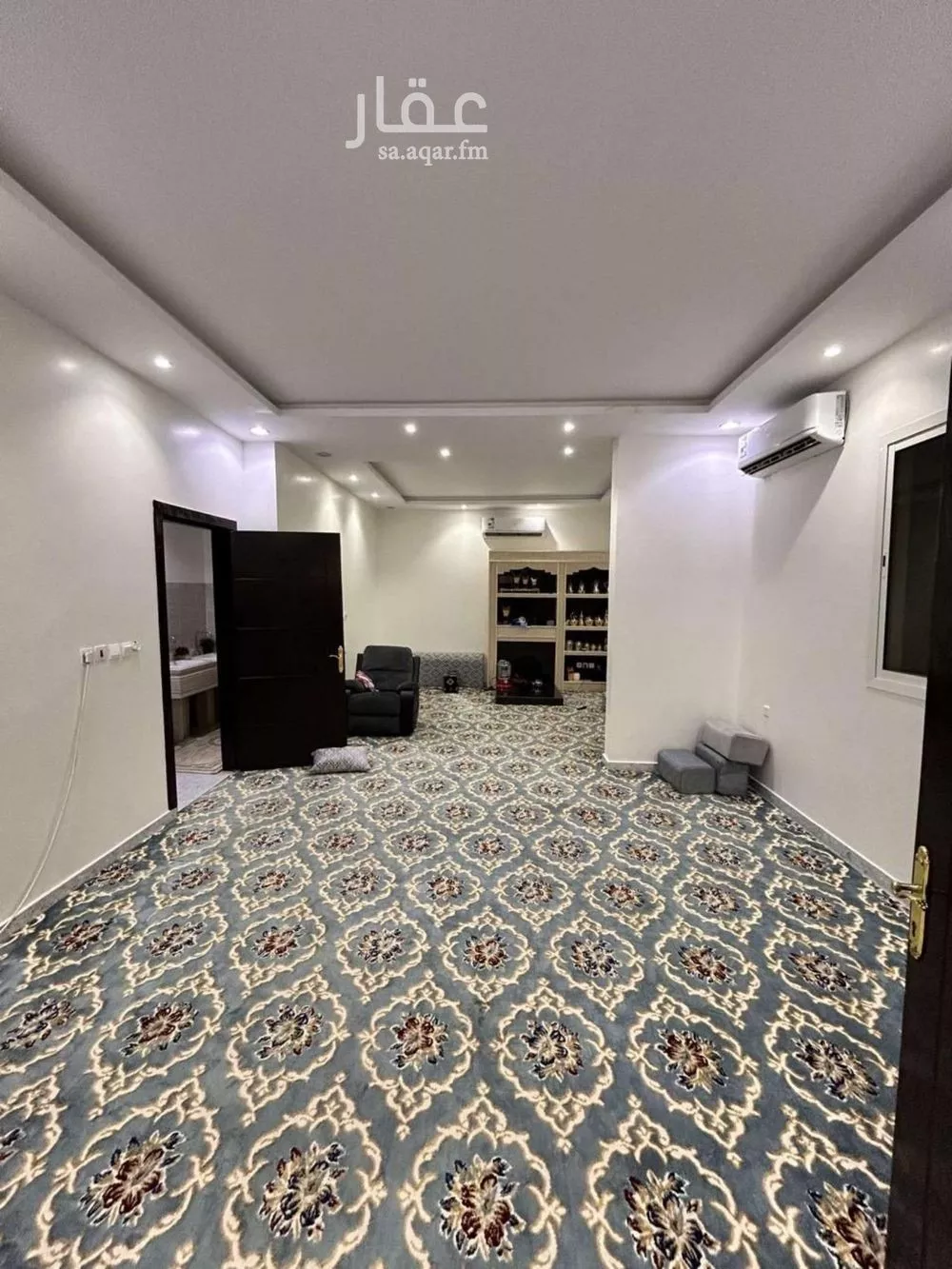 8 bedroom villa in Al Rimal 9