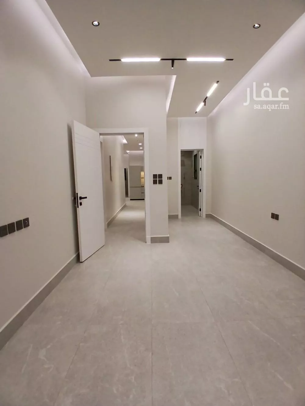 5 bedroom villa in Al Yarmouk 14