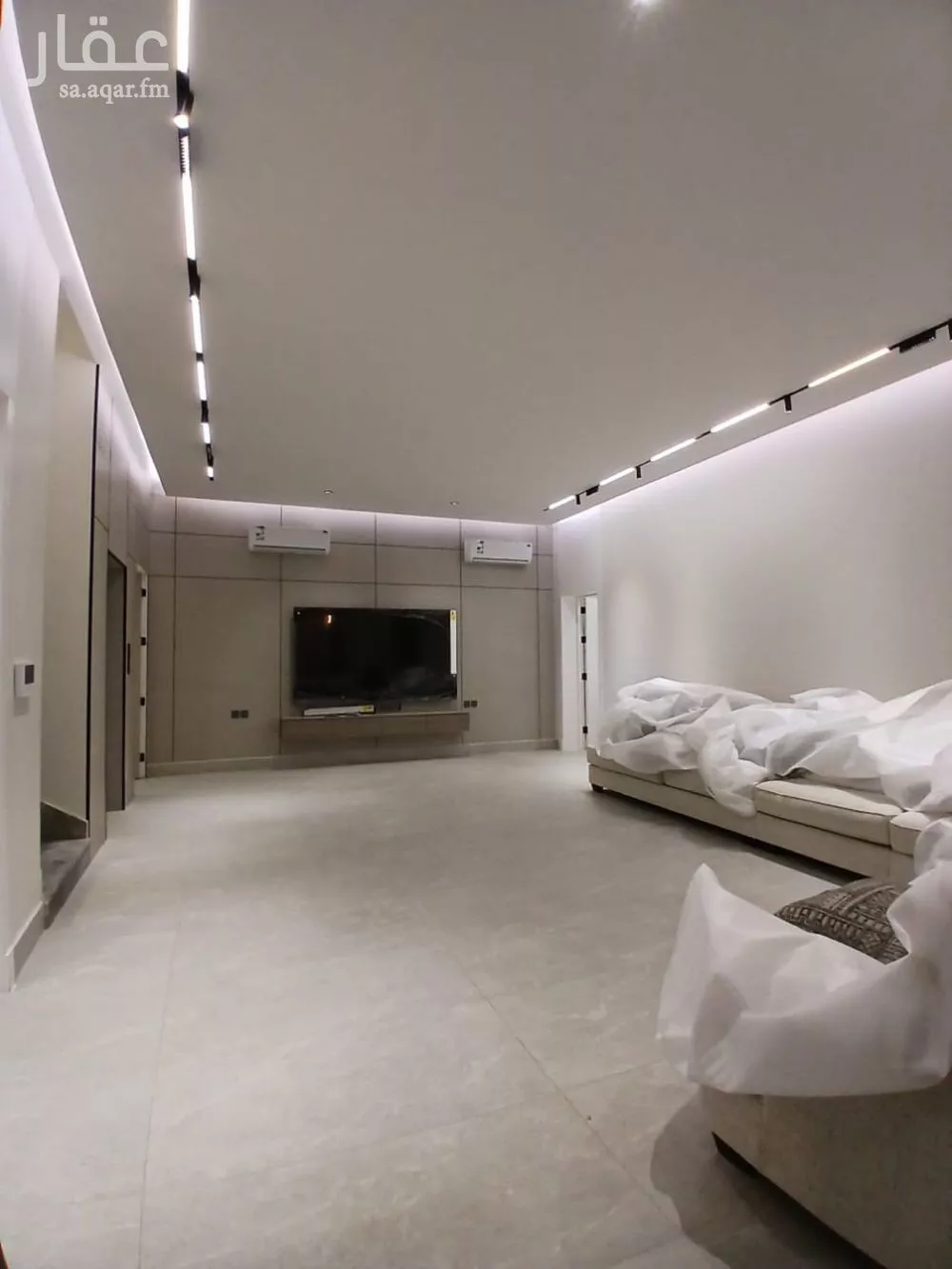 5 bedroom villa in Al Yarmouk 19