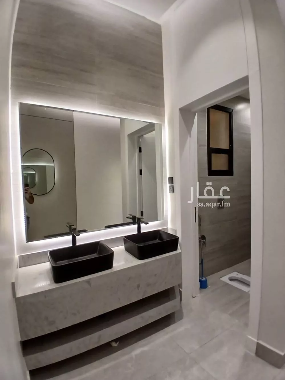 5 bedroom villa in Al Yarmouk 27