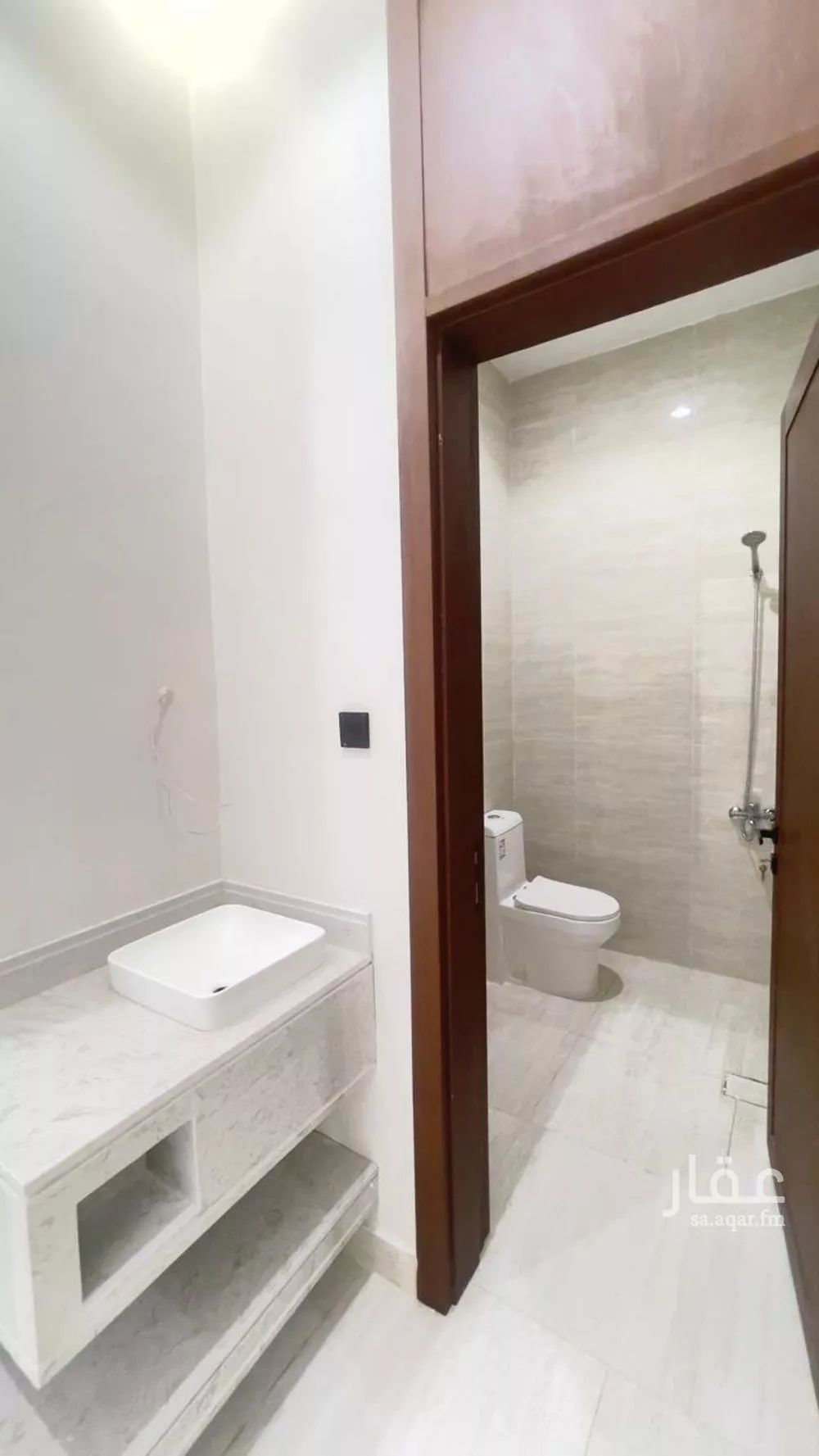 6 bedroom villa in Al Janadriyah 15