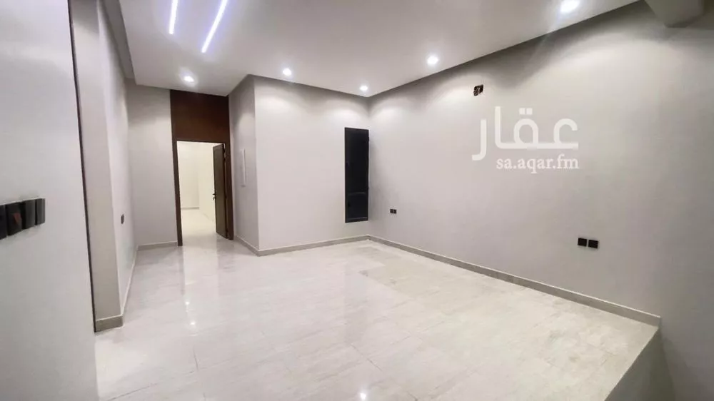 6 bedroom villa in Al Janadriyah 16