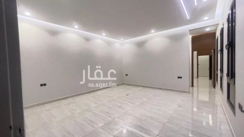 6 bedroom villa in Al Janadriyah 17