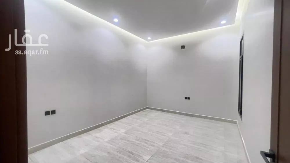 6 bedroom villa in Al Janadriyah 19