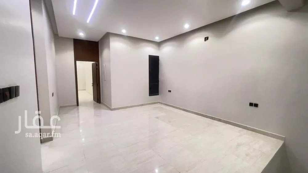 6 bedroom villa in Al Janadriyah 22