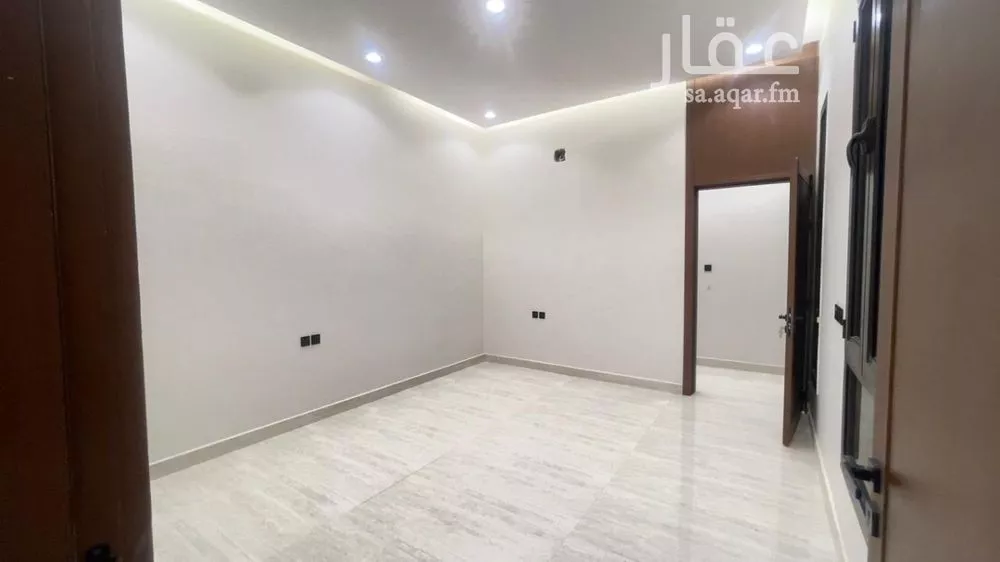 6 bedroom villa in Al Janadriyah 23