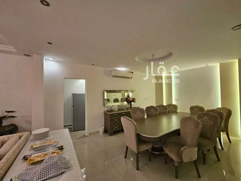 8 bedroom villa in Az Zomorod 12