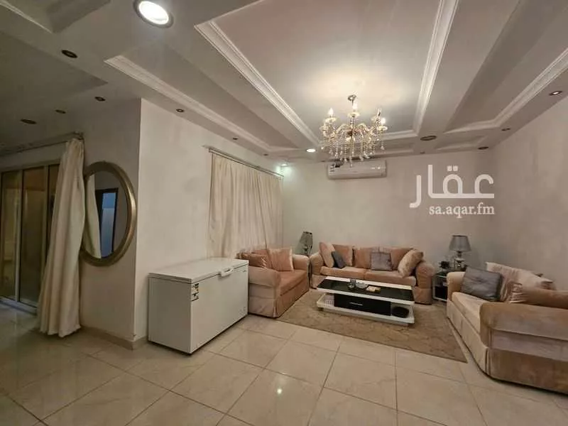 8 bedroom villa in Az Zomorod 9