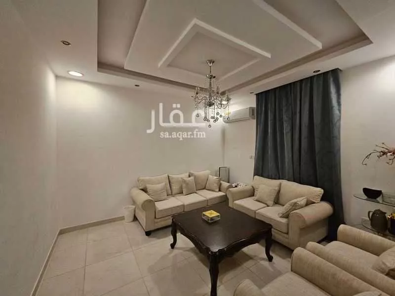 8 bedroom villa in Az Zomorod 10