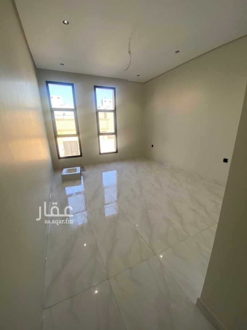 5 bedroom villa in Al Quraynah, Jeddah 11
