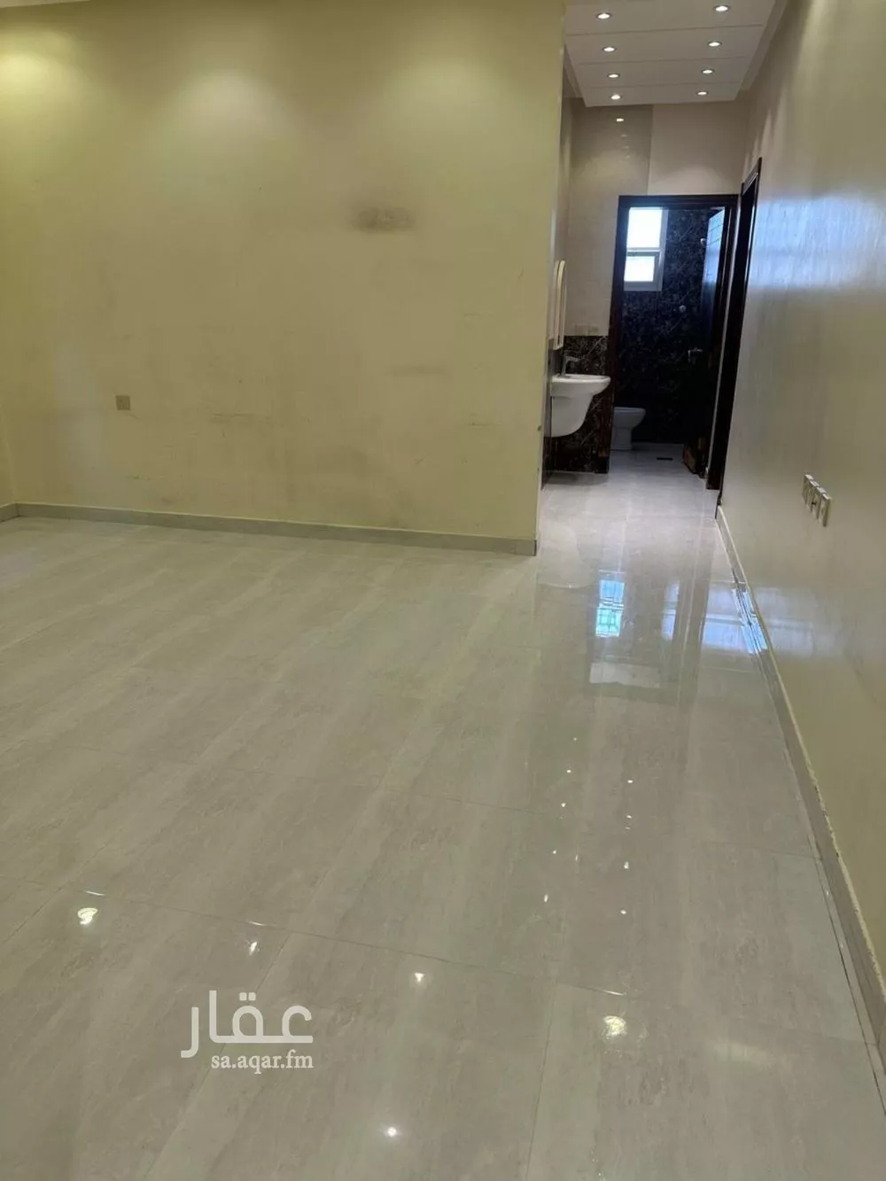 4 bedroom floor in Al Aridh 2
