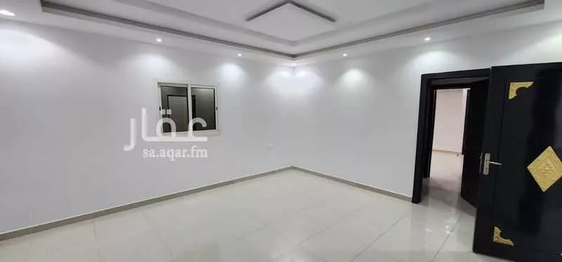 دور 4 غرف في السعادة 5