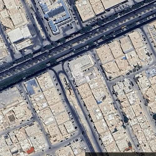 250 sqm shop in Al Nuzhah 2