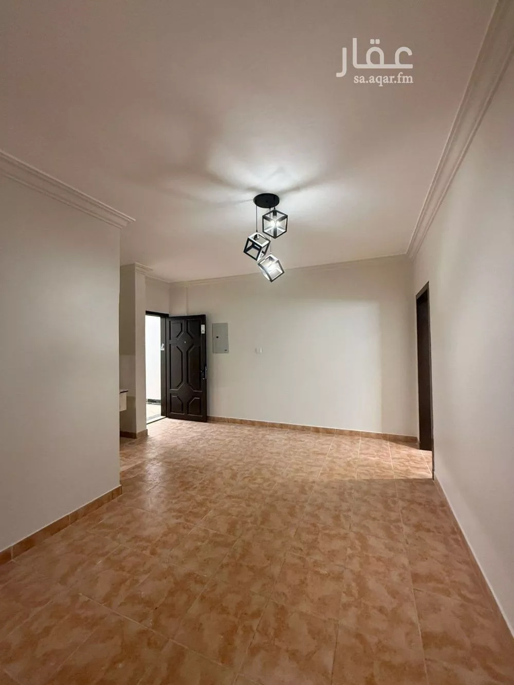 شقة 3 غرف في الملقا 5