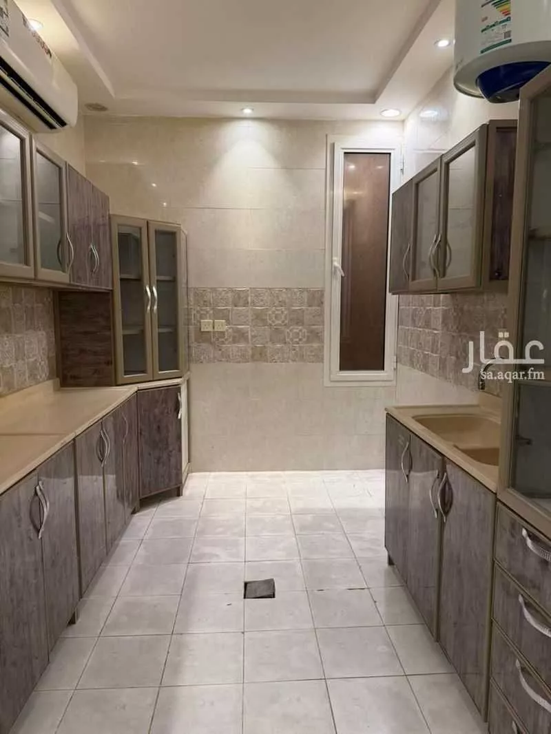 شقة 3 غرف في العارض 10