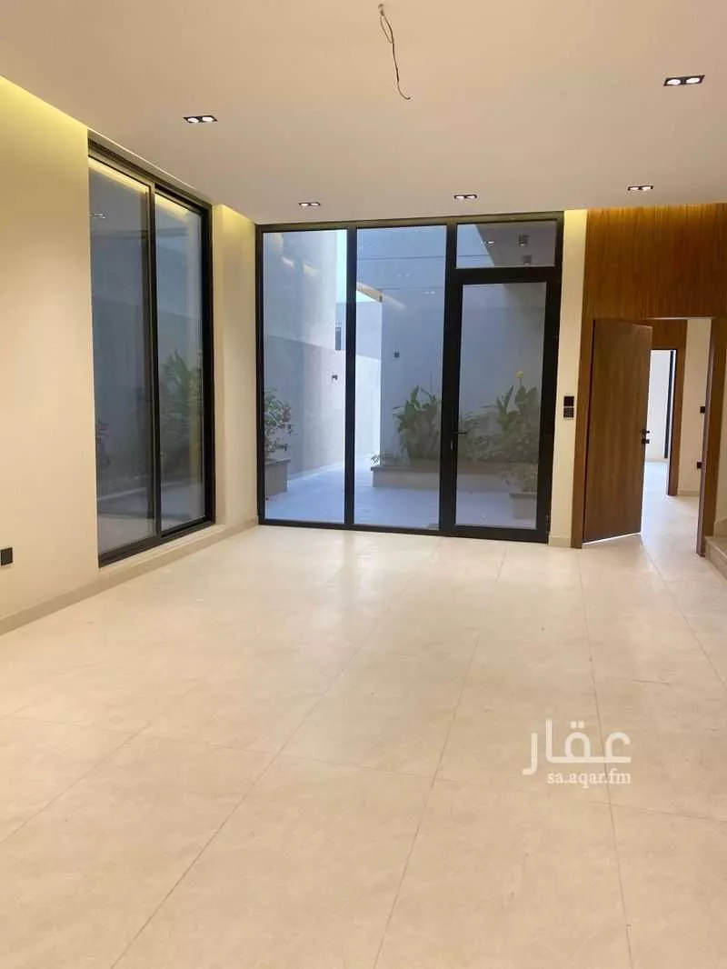 فيلا 6 غرف في الأمل 12