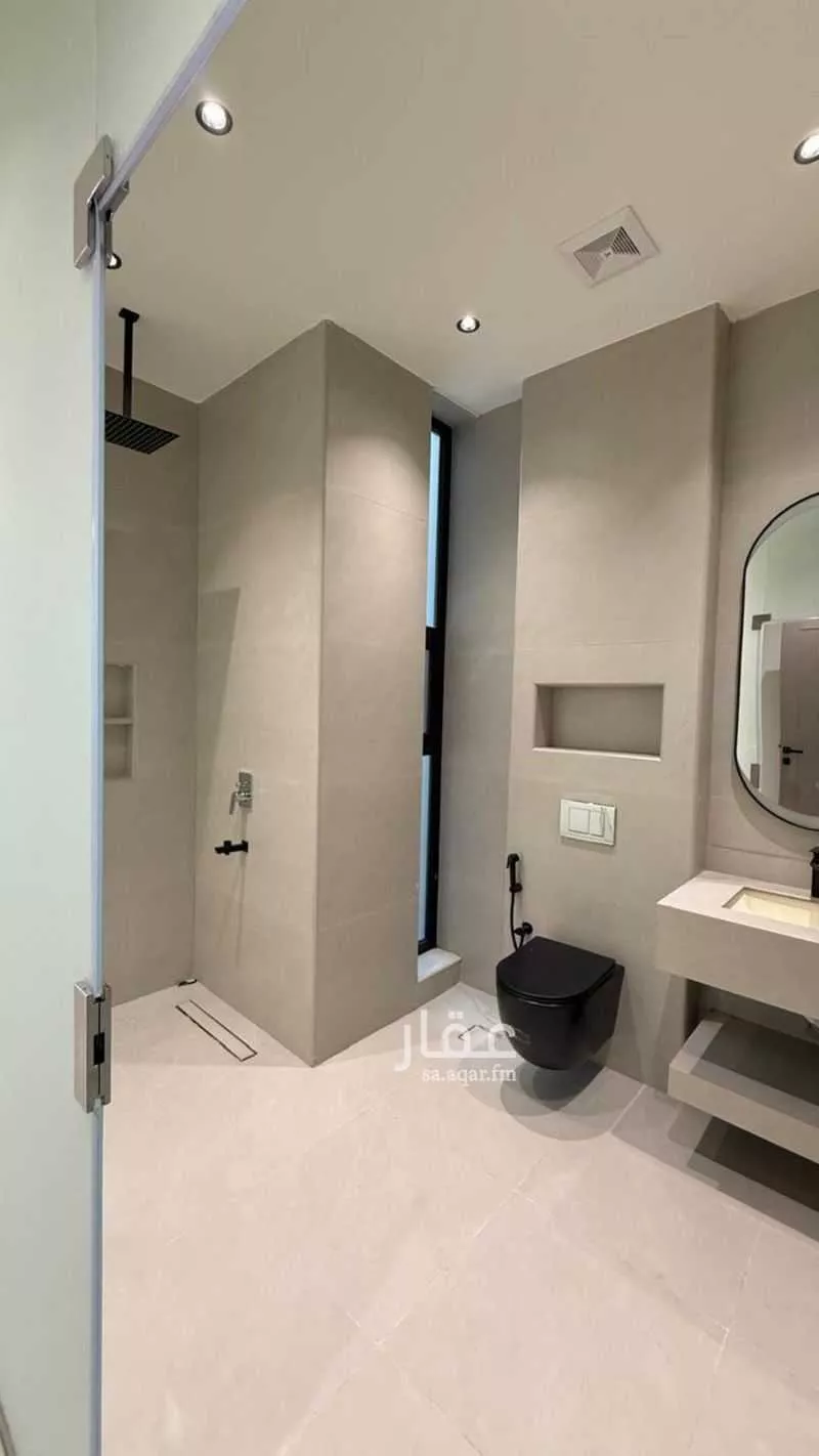 6 bedroom villa in Dahiat King Fahd 11