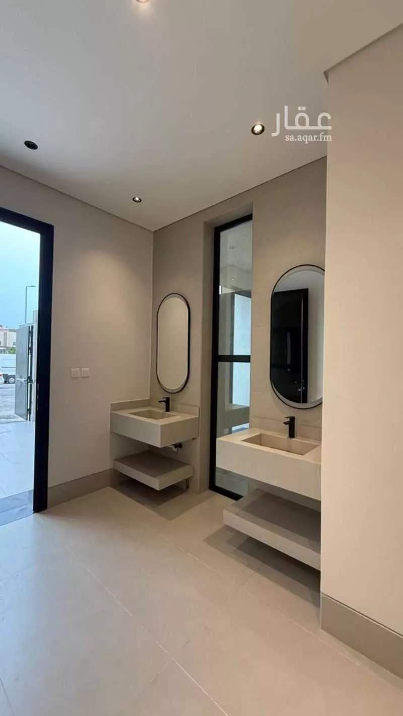 6 bedroom villa in Dahiat King Fahd 13