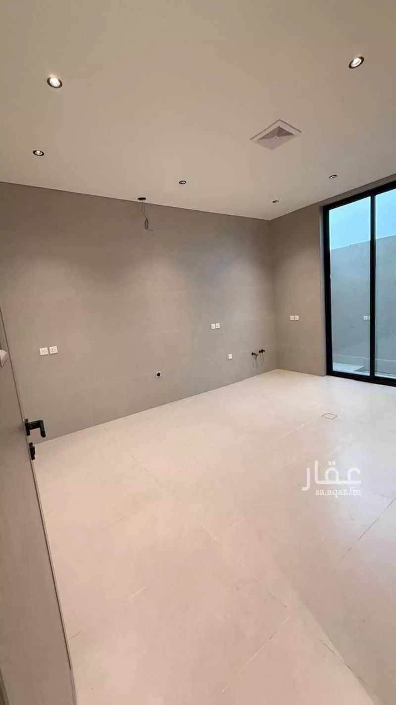 6 bedroom villa in Dahiat King Fahd 15
