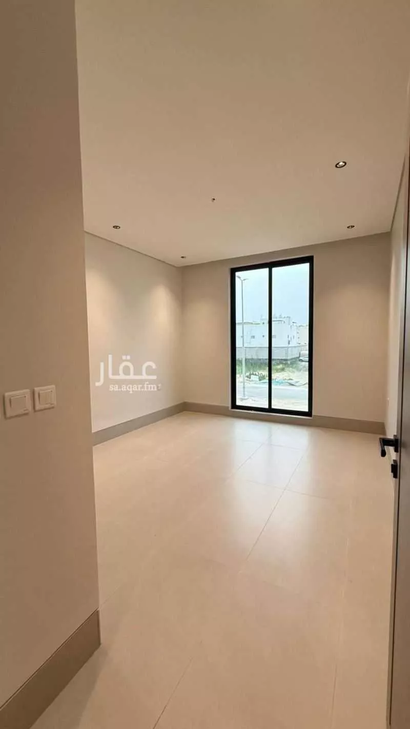6 bedroom villa in Dahiat King Fahd 9