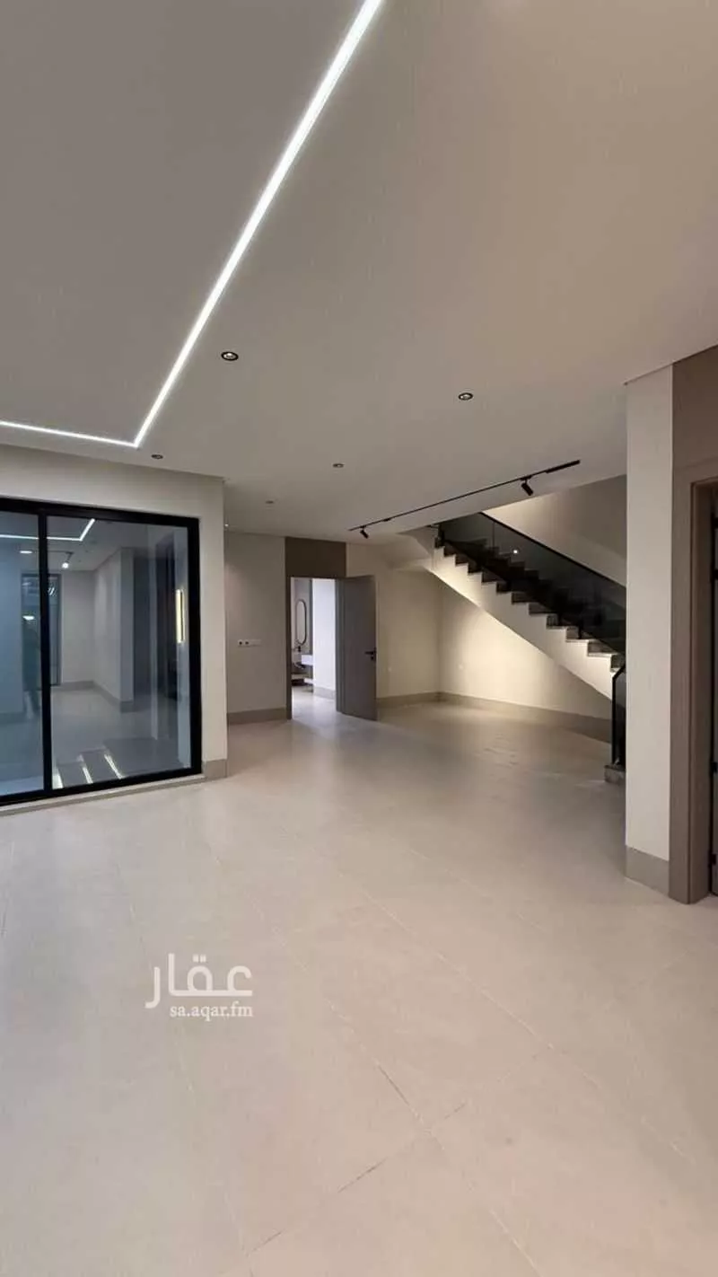6 bedroom villa in Dahiat King Fahd 10