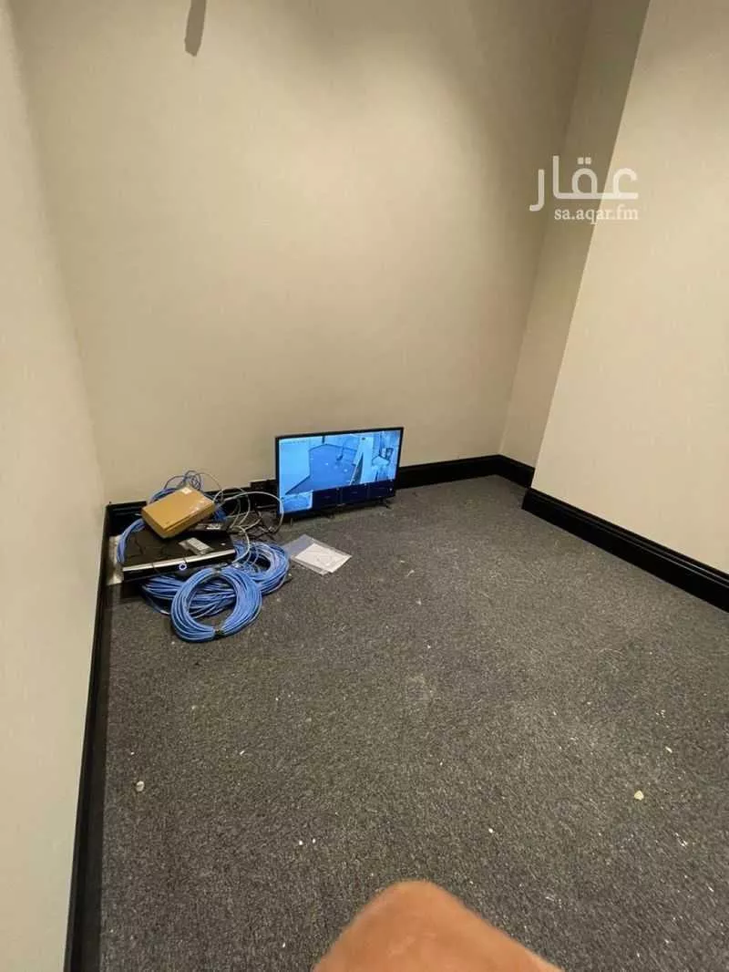 مكتب 200 م² في الملقا 12